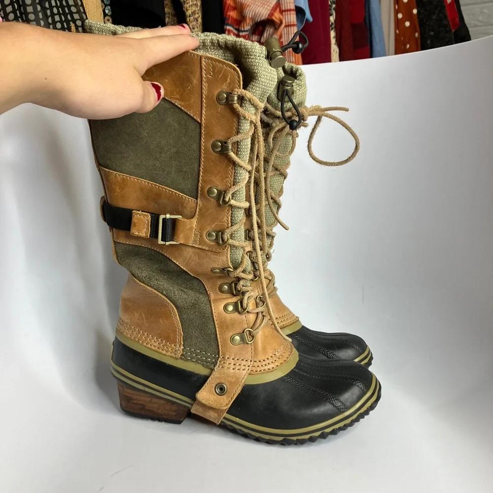 Sorel Conquest Carly tall boots tan olive green women's size 7.5 trendy winter‎